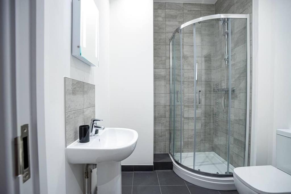 Bayard Apartments City Centre 2 Bedroom Apartment Peterborough Bagian luar foto